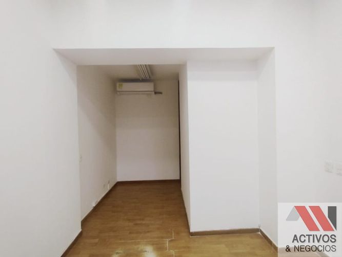 Local en venta en La Candelaria, Medellín, 30 m² · foto 5 de 7