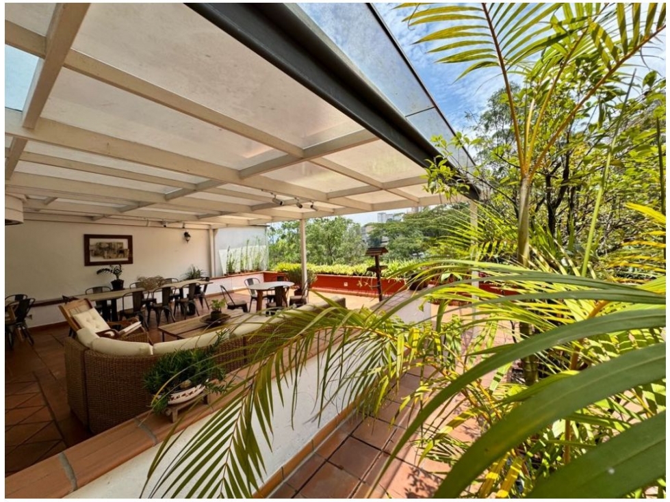 Apartamento en venta en El Poblado, Medellín 2