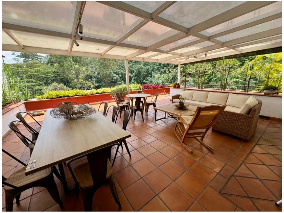 Apartamento en venta en El Poblado, Medellín 3
