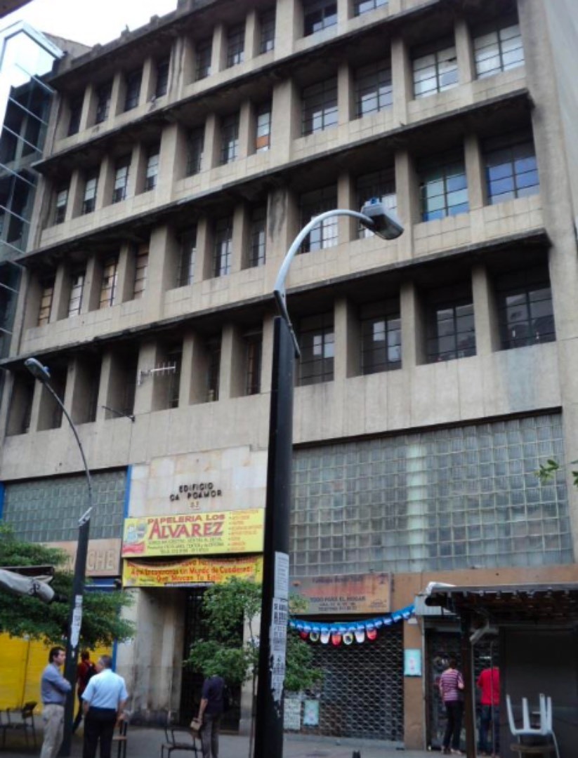 Edificio en venta en La candelaria, Medellín 2