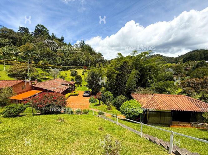 Finca en arriendo en El Chuscal, El Retiro, 200 m² · foto 2 de 19