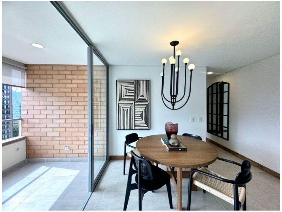 Apartamento en venta en El Poblado, Medellín 5