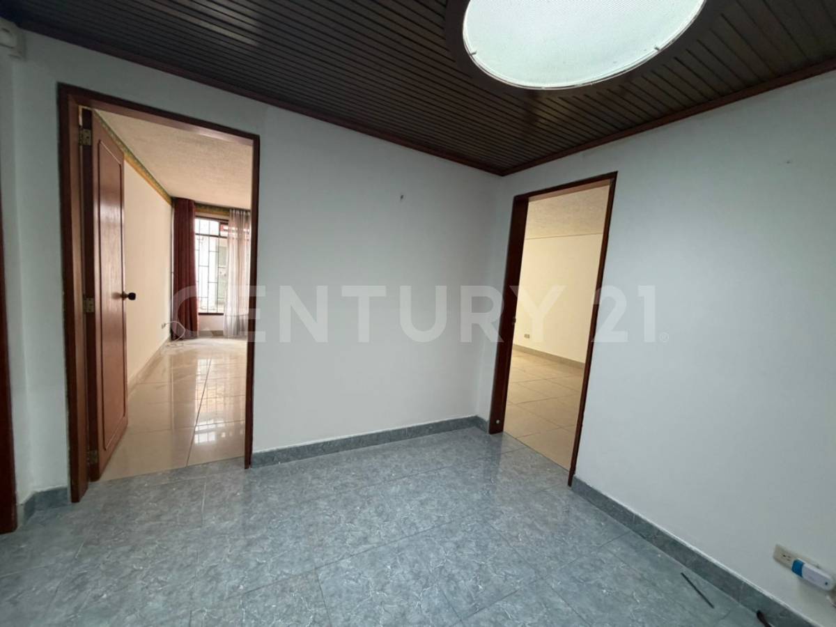 Casa en venta en Niza, Bogotá · foto 8 de 12