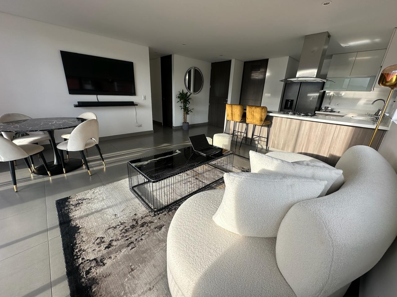 Apartamento en arriendo en El Poblado, Medellín · foto 5 de 15