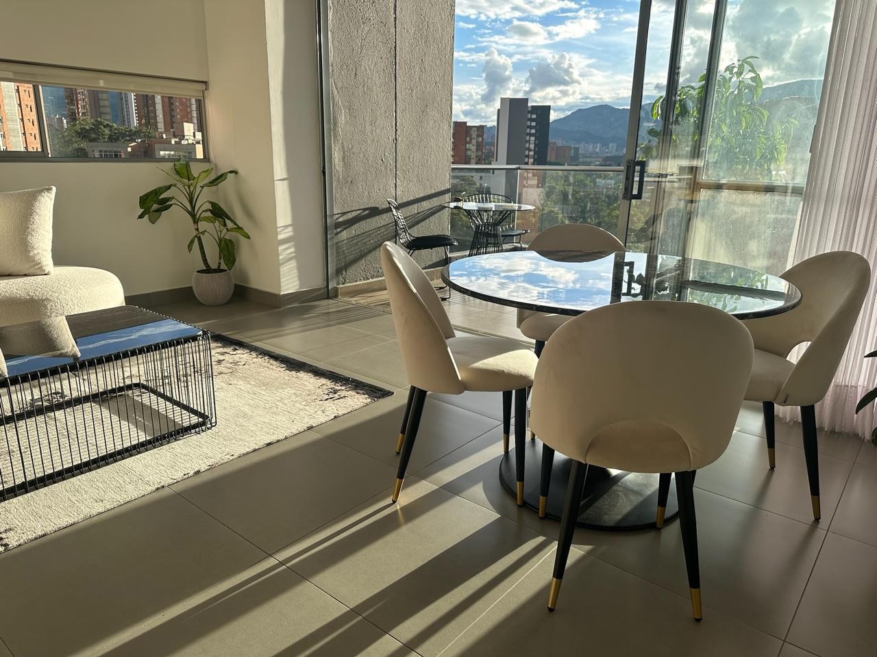 Apartamento en arriendo en El Poblado, Medellín · foto 14 de 15