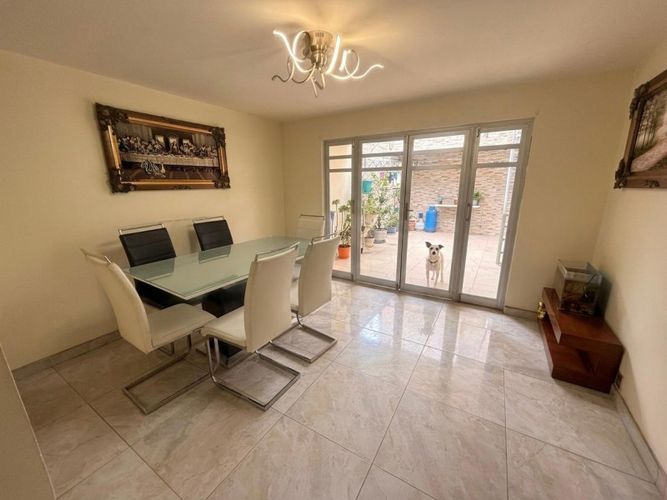 Casa de 4 alcobas en venta en Villa Luz, Bogotá, 200 m² · foto 3 de 20