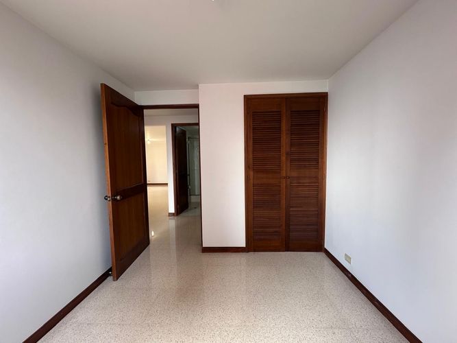 Apartamento de 4 alcobas en arriendo en El Poblado, Medellín, 116 m² · foto 14 de 20