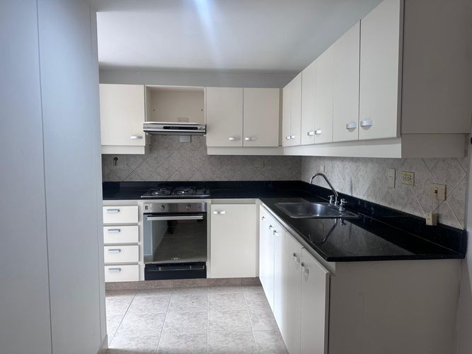 Apartamento de 4 alcobas en arriendo en El Poblado, Medellín, 116 m² · foto 6 de 20