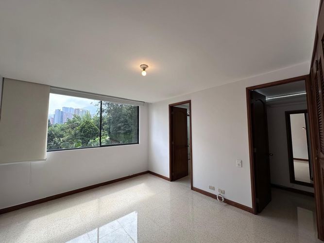 Apartamento de 4 alcobas en arriendo en El Poblado, Medellín, 116 m² · foto 11 de 20
