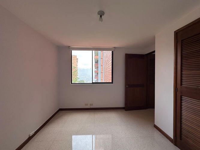 Apartamento de 4 alcobas en arriendo en El Poblado, Medellín, 116 m² · foto 13 de 20