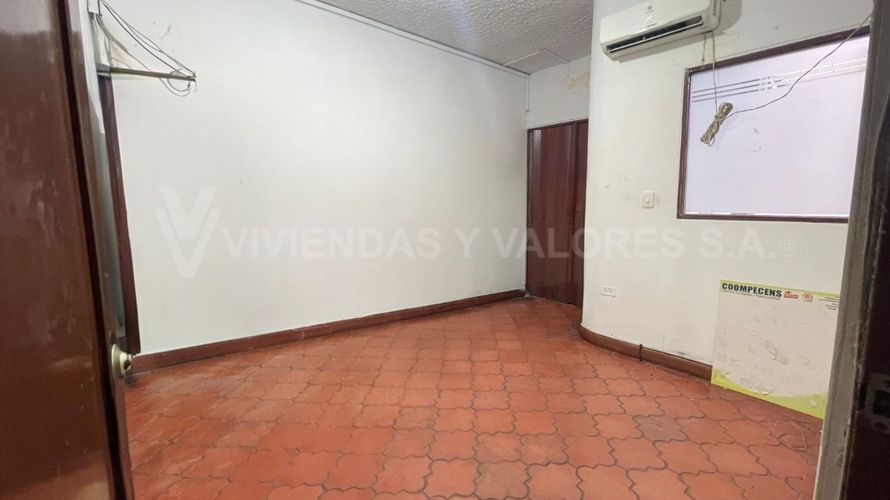 Casa en venta en Latino, Cúcuta, 445 m² · foto 4 de 11