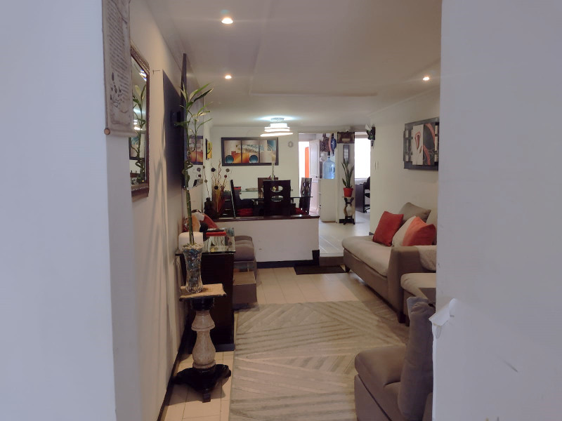 Casa en venta en Fontibon, Bogotá · foto 3 de 20