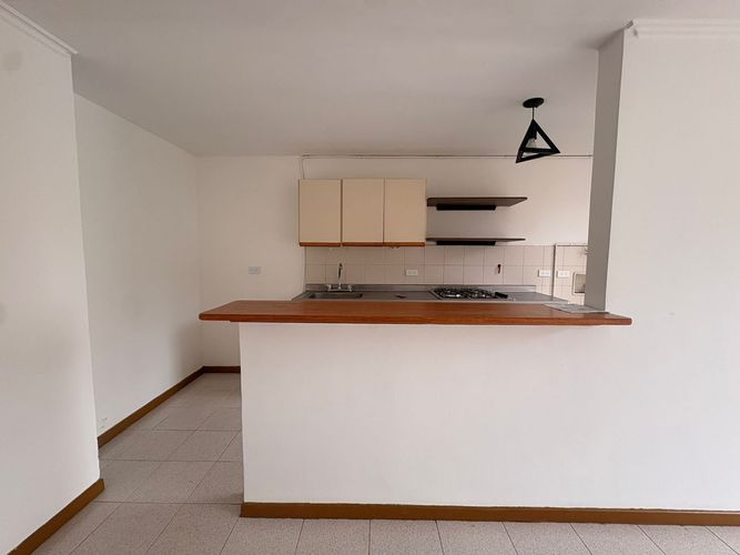 Apartamento de 2 alcobas en arriendo en El Poblado, Medellín, 62 m² · foto 6 de 12