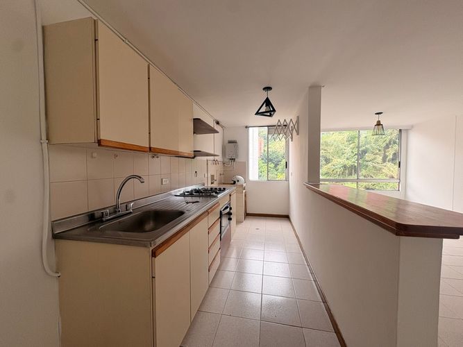 Apartamento de 2 alcobas en arriendo en El Poblado, Medellín, 62 m² · foto 12 de 12