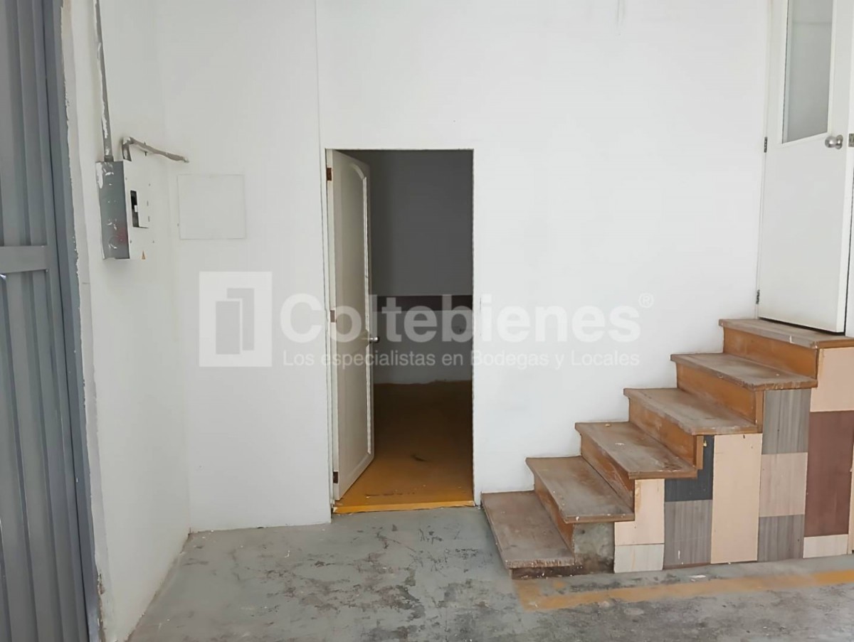 Warehouse for sale in Trinidad, Medellín 2