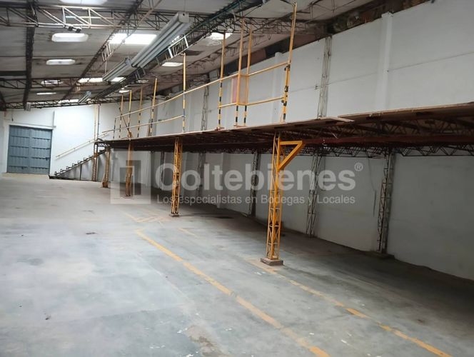 Bodega en venta en Trinidad, Medellín, 300 m² · foto 6 de 19