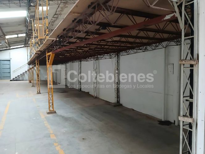 Bodega en venta en Trinidad, Medellín, 300 m² · foto 7 de 19