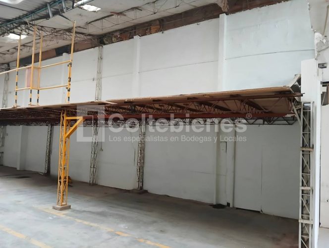 Bodega en venta en Trinidad, Medellín, 300 m² · foto 8 de 19