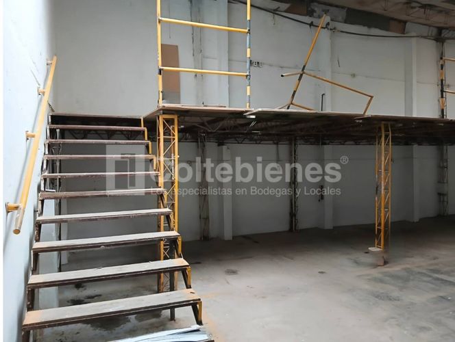 Bodega en venta en Trinidad, Medellín, 300 m² · foto 9 de 19