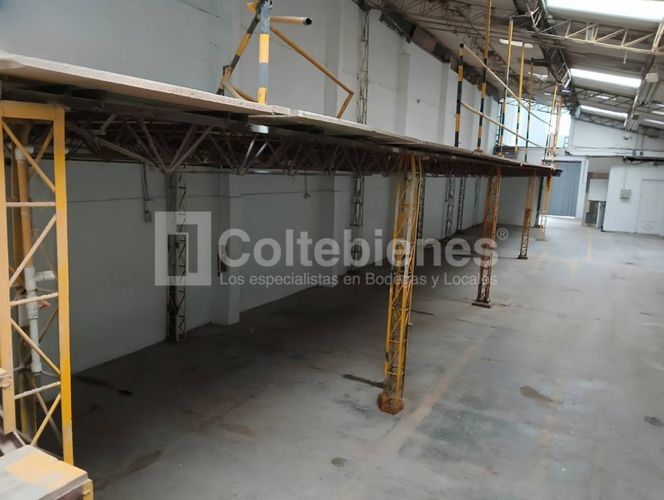 Bodega en venta en Trinidad, Medellín, 300 m² · foto 11 de 19