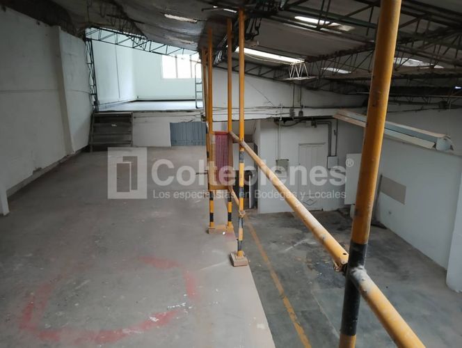 Bodega en venta en Trinidad, Medellín, 300 m² · foto 12 de 19