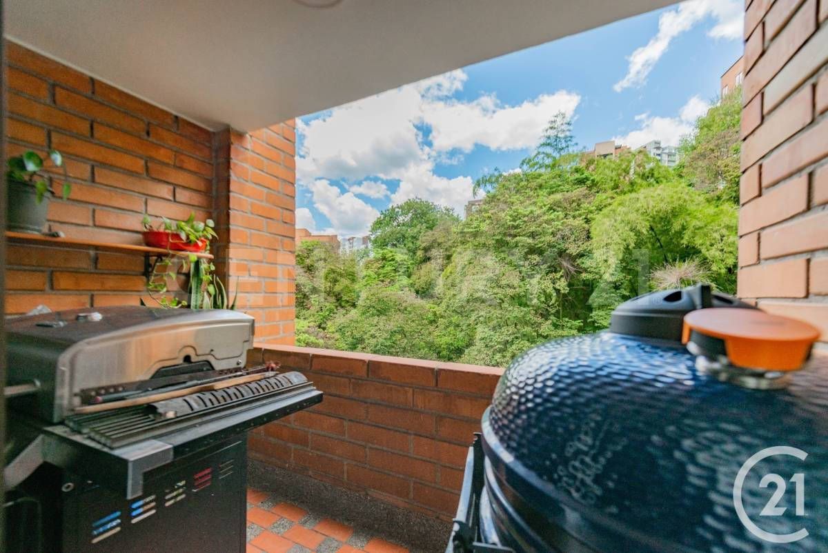 Apartamento en venta en El Poblado, Medellín 2