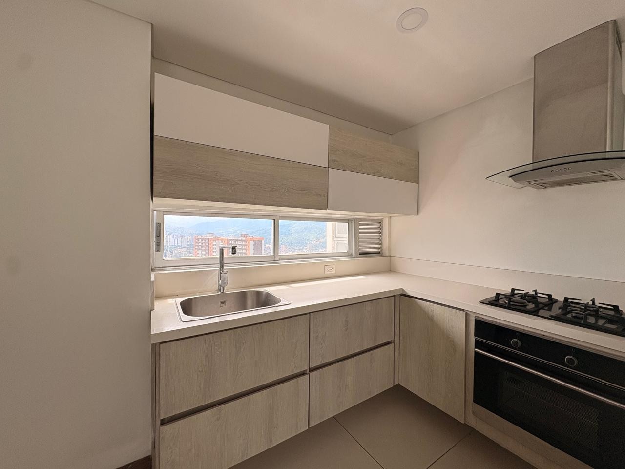 Apartamento en venta en Vegas De La Doctora, Sabaneta · foto 2 de 18