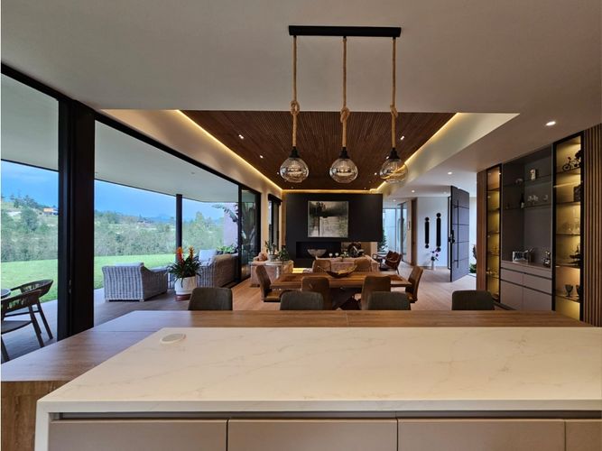 Casa de 3 alcobas en venta en Pantanillo, El Retiro, 385 m² · foto 4 de 24