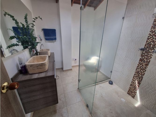 Apartamento de 3 alcobas en venta en Laureles, Medellín, 148 m² · foto 13 de 24