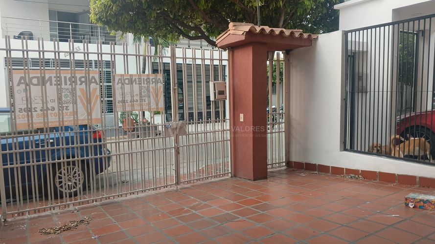 Casa de 3 alcobas en venta en La Riviera, Cúcuta, 76 m² · foto 2 de 18