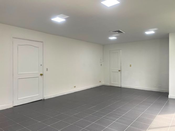 Oficina en venta en El Poblado, Medellín, 45 m² · foto 6 de 12