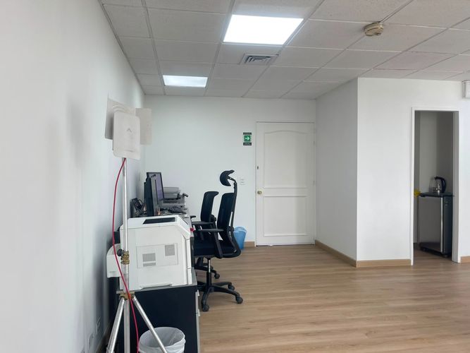 Oficina en venta en El Poblado, Medellín, 40 m² · foto 5 de 12