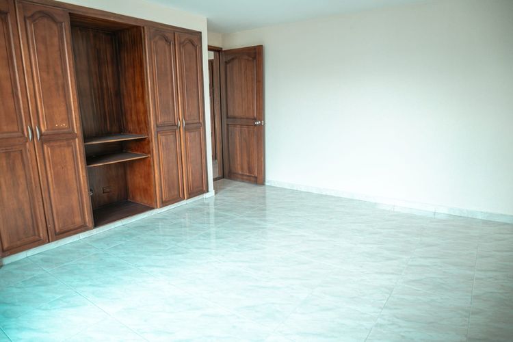Apartamento de 3 alcobas en venta en Pinares, Pereira, 279 m² · foto 6 de 12