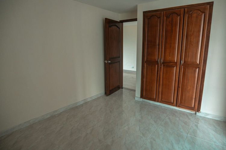 Apartamento de 3 alcobas en venta en Pinares, Pereira, 279 m² · foto 7 de 12