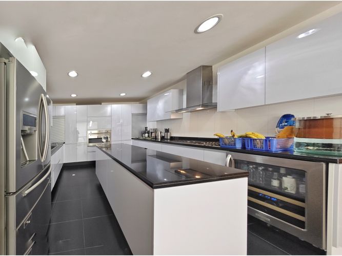 Apartamento de 4 alcobas en venta en Casablanca Suba Urbano, Bogotá, 274 m² · foto 8 de 23