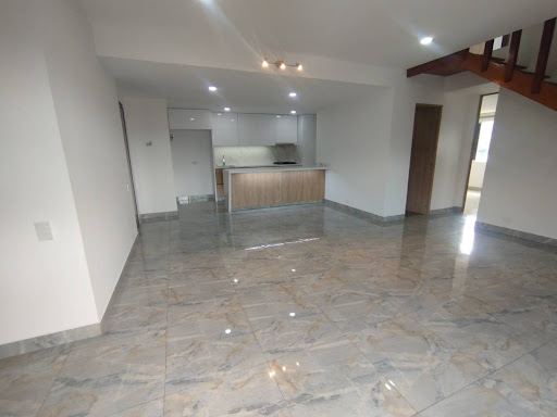 Apartamento en arriendo en Patio Bonito, Medellín · foto 2 de 24