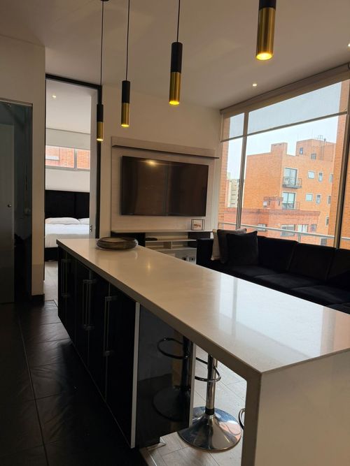Apartamento de 1 alcoba en venta en Los Rosales, Bogotá, 84 m² · foto 3 de 24