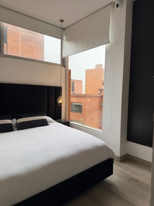 Apartamento de 1 alcoba en venta en Los Rosales, Bogotá, 84 m² · foto 12 de 24