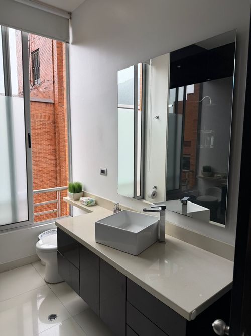 Apartamento de 1 alcoba en venta en Los Rosales, Bogotá, 84 m² · foto 20 de 24