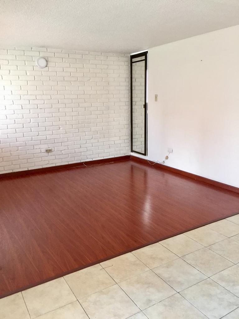 Apartamento en venta en Lago Timiza, Bogotá · foto 11 de 11