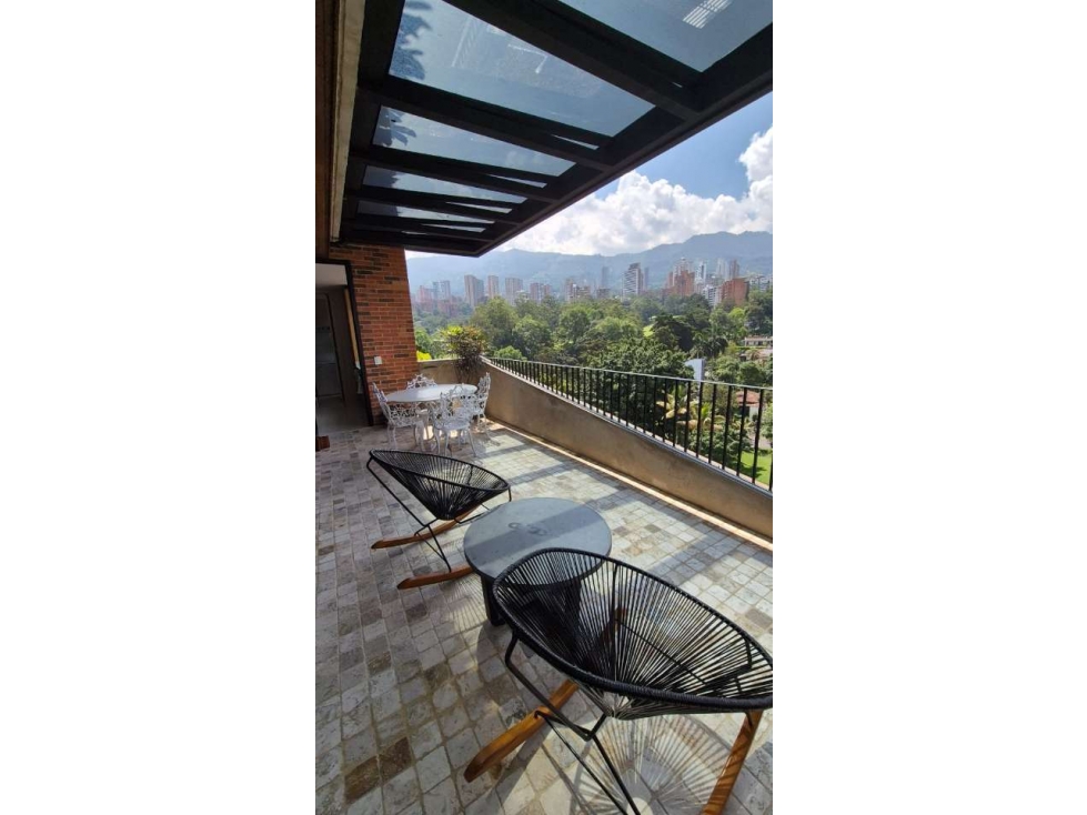 Apartamento en venta en El Poblado, Medellín 2