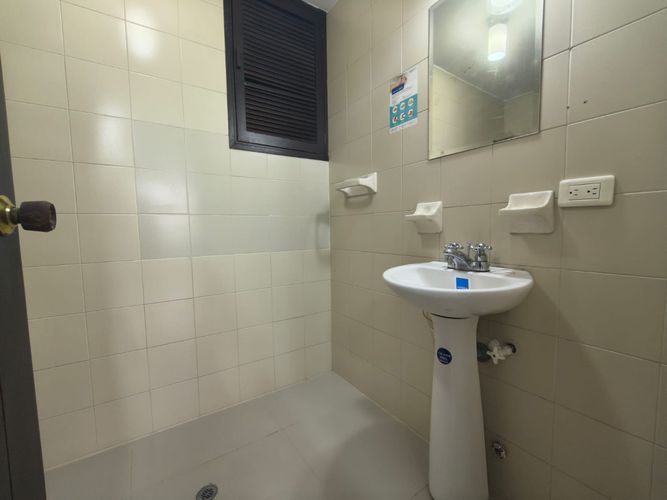 Oficina en arriendo en Versalles, Cali, 42 m² · foto 3 de 4