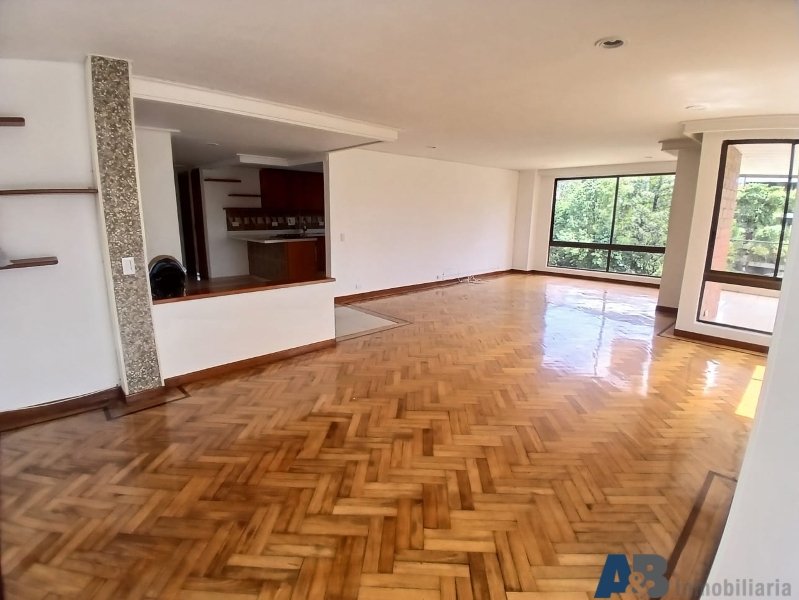 Apartamento en venta en El Poblado, Medellín 2