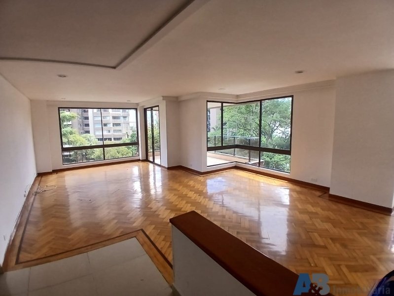 Apartamento en venta en El Poblado, Medellín 4