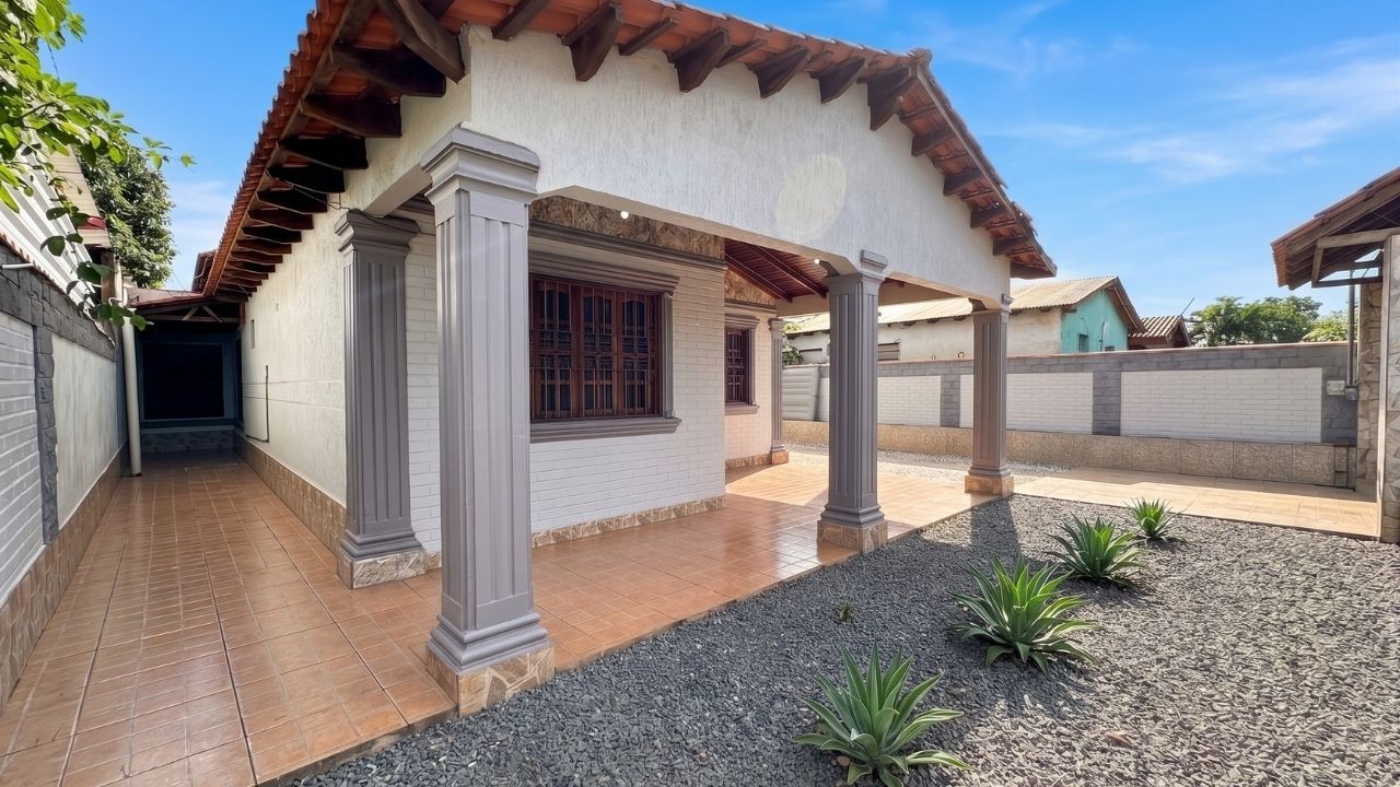 Casa de 4 Dormitorios con Amplio Terreno de 411 m² en Hernandarias — foto 2
