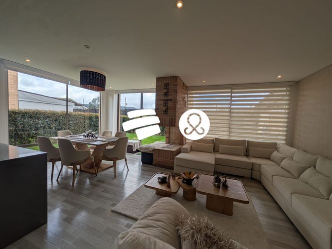 Casa de 3 alcobas en venta en Hacienda Fontanar, Cajicá, 275 m² · foto 2 de 24