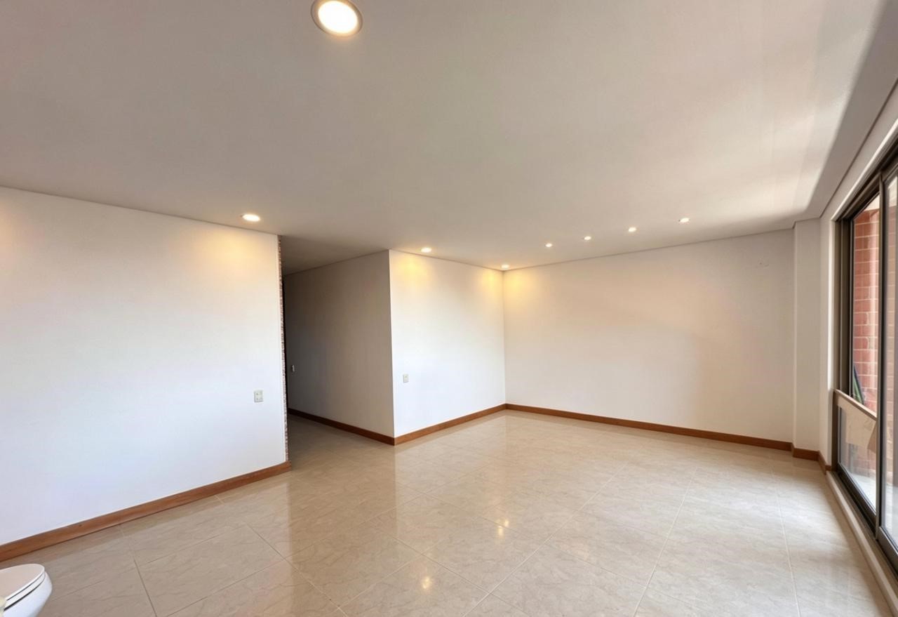 Apartamento en arriendo en El Poblado, Medellín · foto 9 de 19