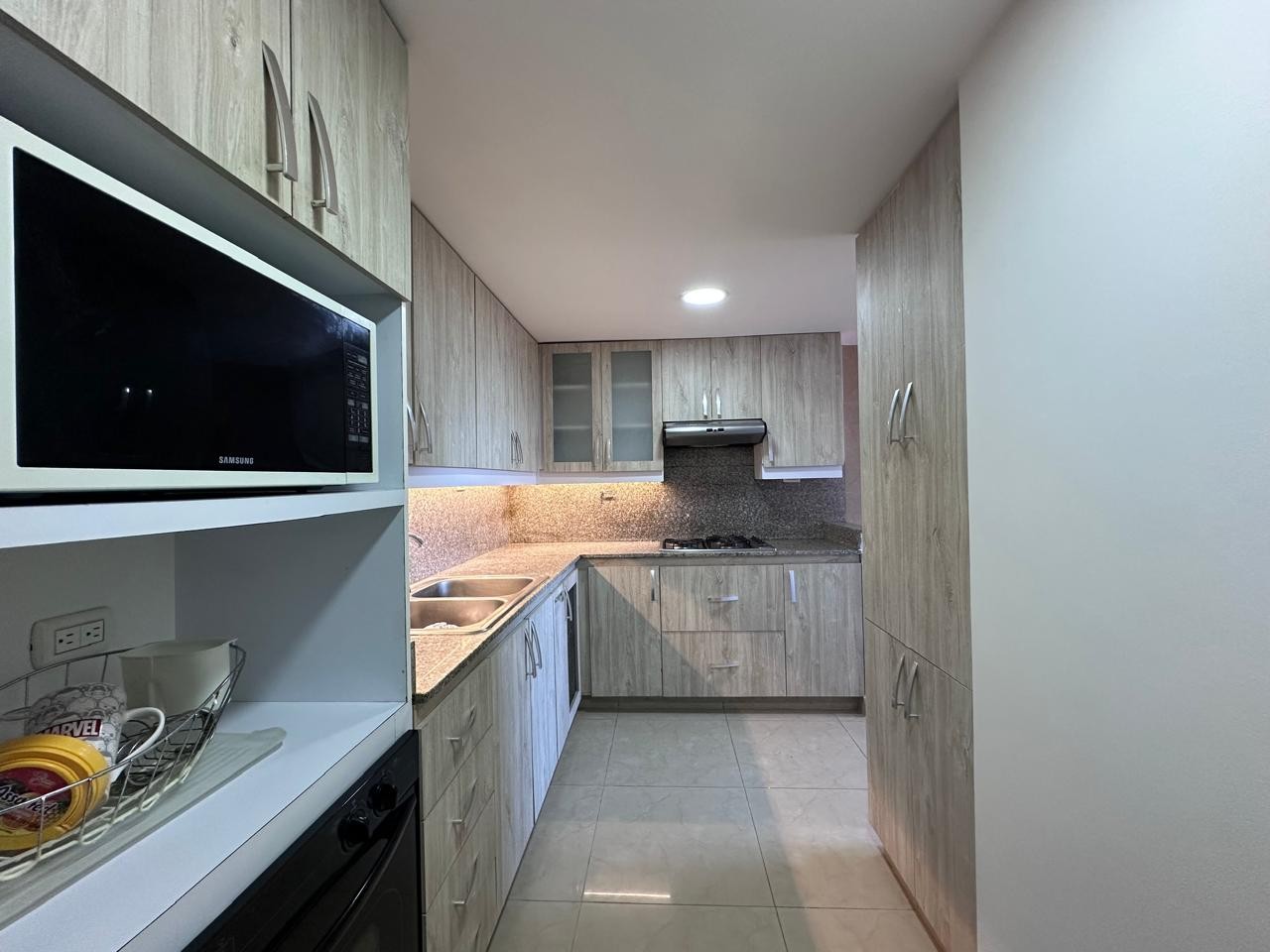 Apartamento en arriendo en El Poblado, Medellín · foto 5 de 19