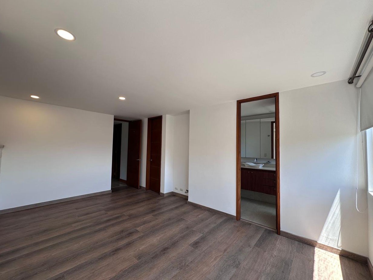 Apartamento en arriendo en El Poblado, Medellín · foto 14 de 19