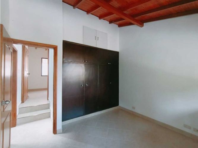 Casa de 5 alcobas en venta en La América, Medellín, 170 m² · foto 5 de 21